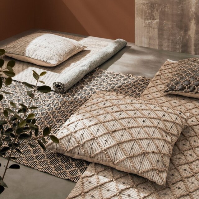 Jastuk Nirmal Natural 80x80 cm - set od 2 komada