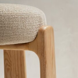 Polubarska stolica Granit Beige Chenille/Natural