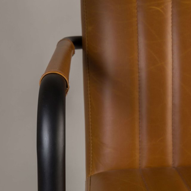 Stol z naslonom za roke  Stitched Cognac