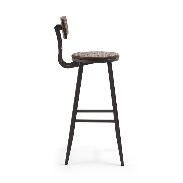 Barska stolica Rihana Brown